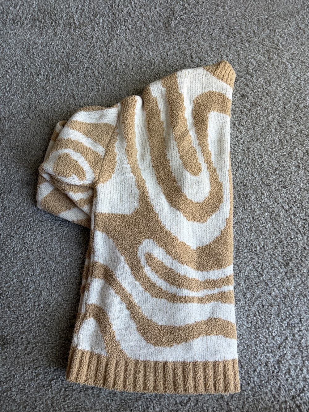 American Eagle Cozy Tan and Cream Zebra-Print Open Cardigan Sweater - Picture 4 of 4